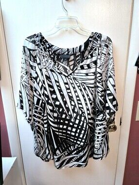 Worthington, woman plus size tropical top 1X